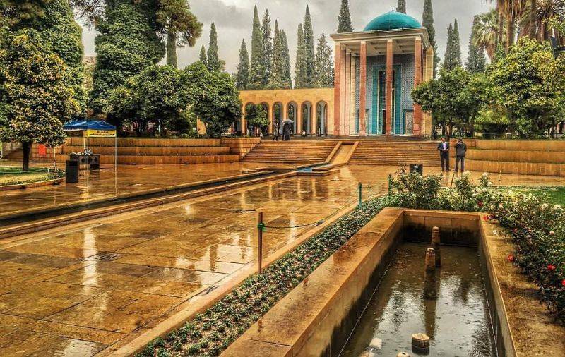 السياحة والزيارة الي مرقد سعدي الشيرازي في ايران