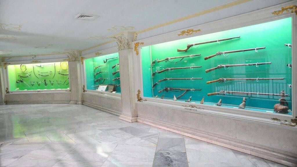 صورة عن مبنى متحف الأسلحة في مشهد