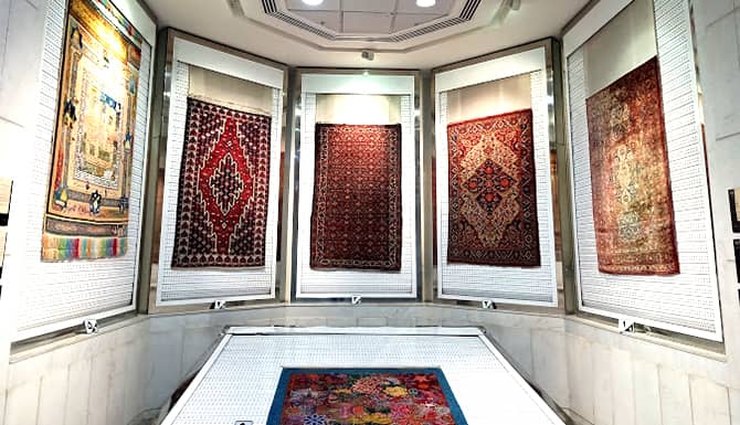 صورة عن مبنی متحف السجاد الإيراني في المدينة مشهد