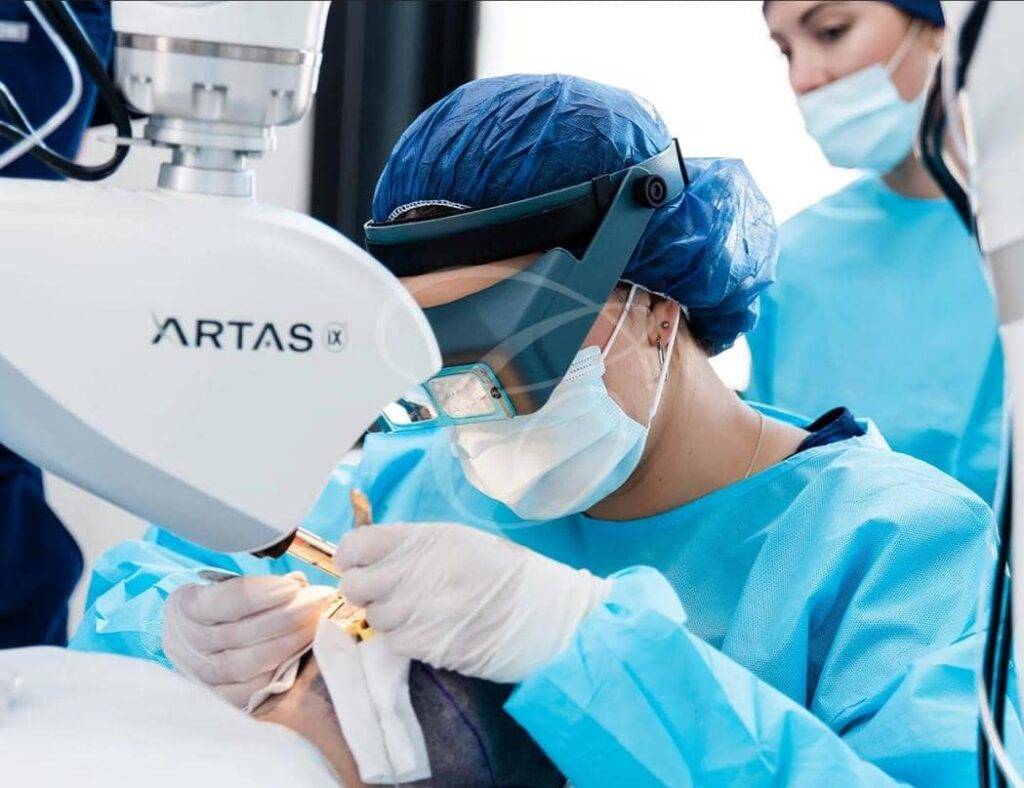 زراعة الشعر في ايران بالروبوت مع جهاز أرتاس